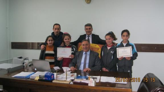 İlçemiz İMKB YBO Küçük Kızlar Masa Tenisi takımı  Türkiye Birinciliği Yarışmasına gitmeye hak kazandı.