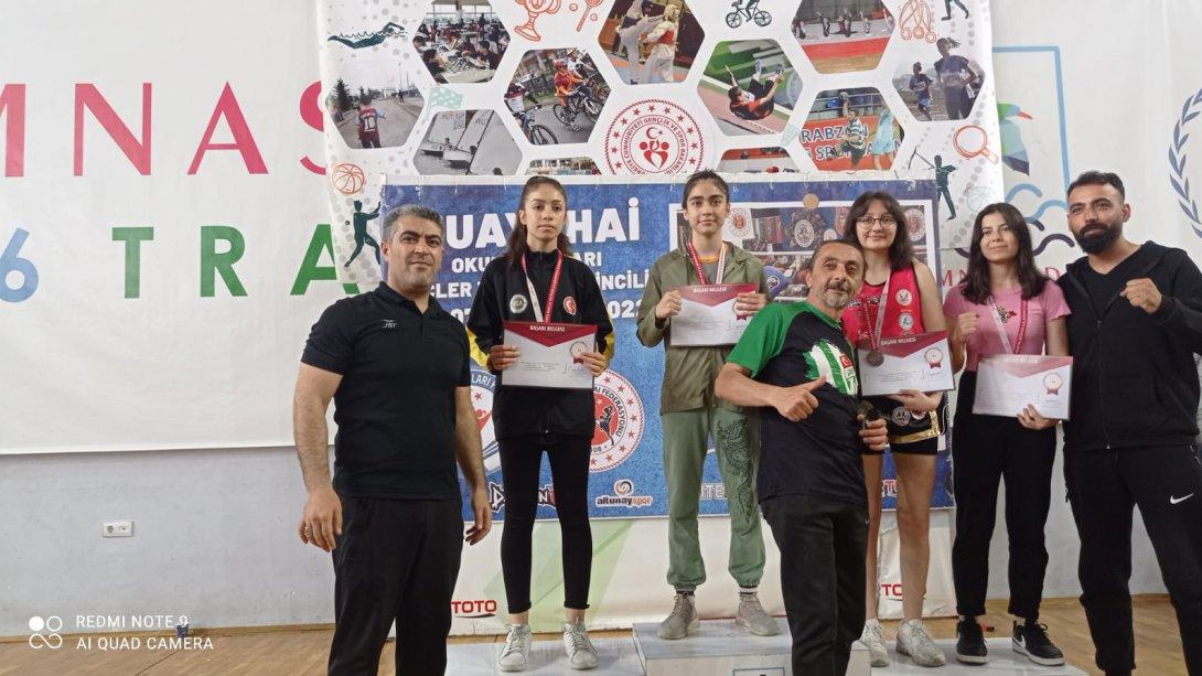 Liseler arası Okul Sporları  Gençler Muay Thaide Tatvan Anadolu Lisesi Öğrencisi Türkiye Birincisi Oldu