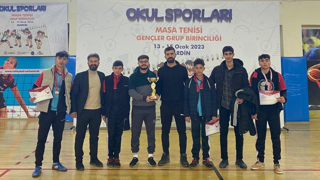 Masa Tenisi Bölge Şampiyonasında Tatvan Hüseyin Çelik Anadolu Lisesi Bölge 2.si Olmuştur.