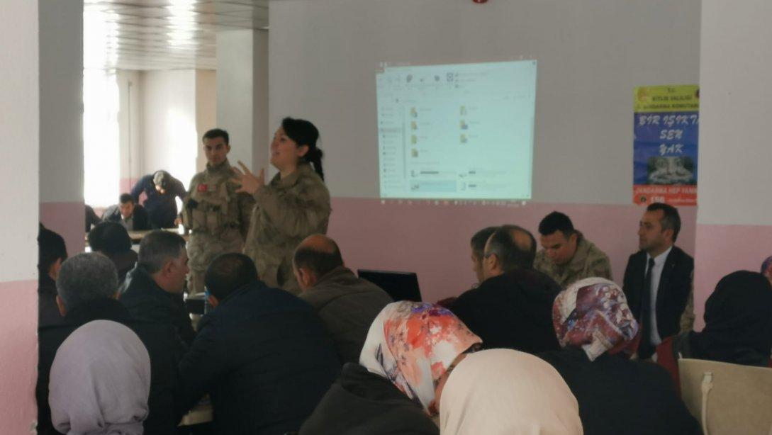 Bitlis İl Jandarma Komutanlığı'nın ''Bir Işık da Sen Yak'' projesi kapsamında gerçekleştirilen Kadına Yönelik Şiddet konulu sunumu.
